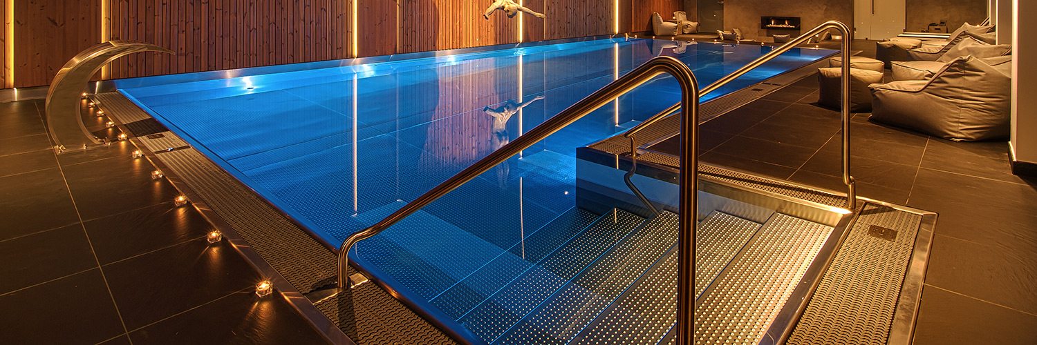 Luxusní bazén Imaginox z nerezové oceli v hotelu Bedřiška
